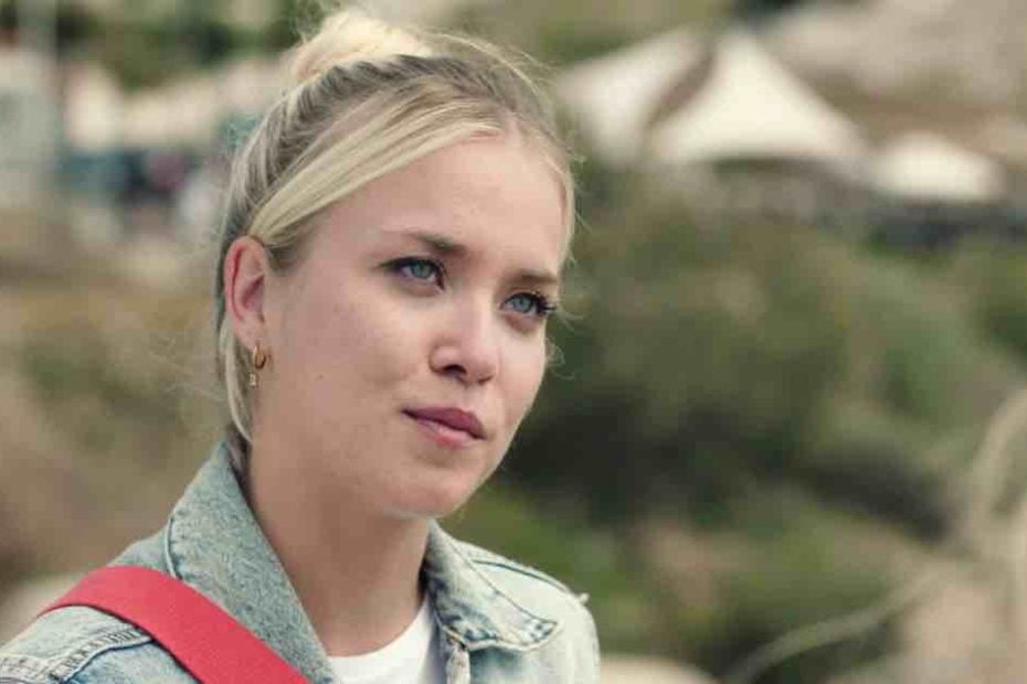 Plus Belle La Vie spoiler : Ariane réconforte Zoé qui... (VIDÉO épisode du 25 juillet)