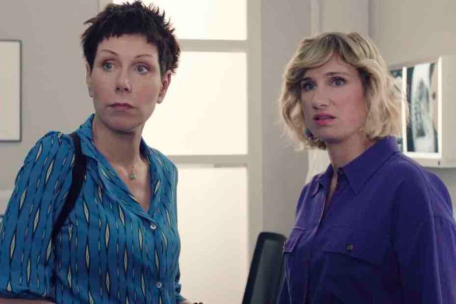 Plus Belle La Vie spoiler : Babeth et Jennifer surprennent Vadim qui... (VIDÉO épisode du 22 octobre)