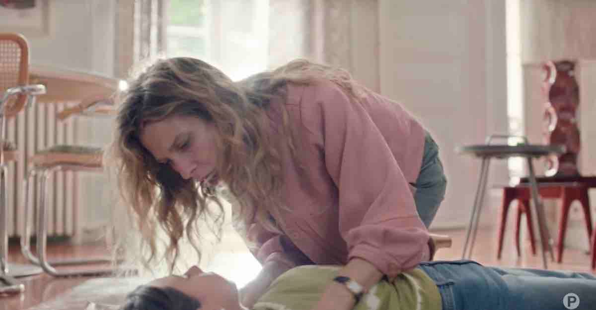 Plus belle la vie en avance du 10 octobre : Léa retrouve Lucie inconsciente ! (résumé et vidéo épisode 188 en avance)