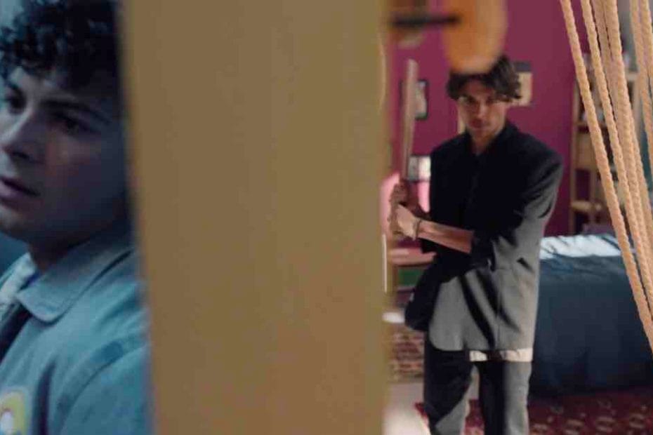 Plus Belle La Vie spoiler : Steve fait une découverte choc sur Vadim ! (VIDÉO épisode du 23 octobre)