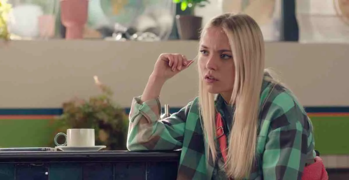 Plus Belle La Vie spoiler : Zoé sous le choc, Louis a disparu !... (VIDÉO épisode du 22 octobre)
