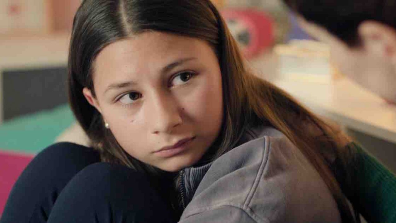 Lucie terrifiée, elle se confie à Babeth (vidéo épisode du 26 mars) - Plus  Belle La Vie le site des fans - Plus Belle La Vie spoiler