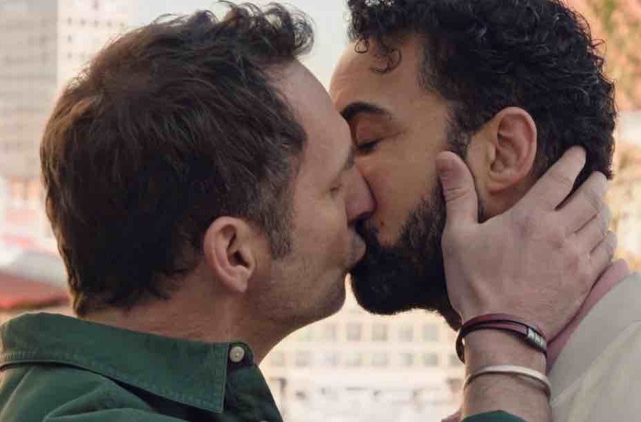Plus belle la vie en avance du 16 juin : Gabriel et Axel s'embrassent, Luna cherche Chloé (résumé et vidéo épisode 355 en avance)