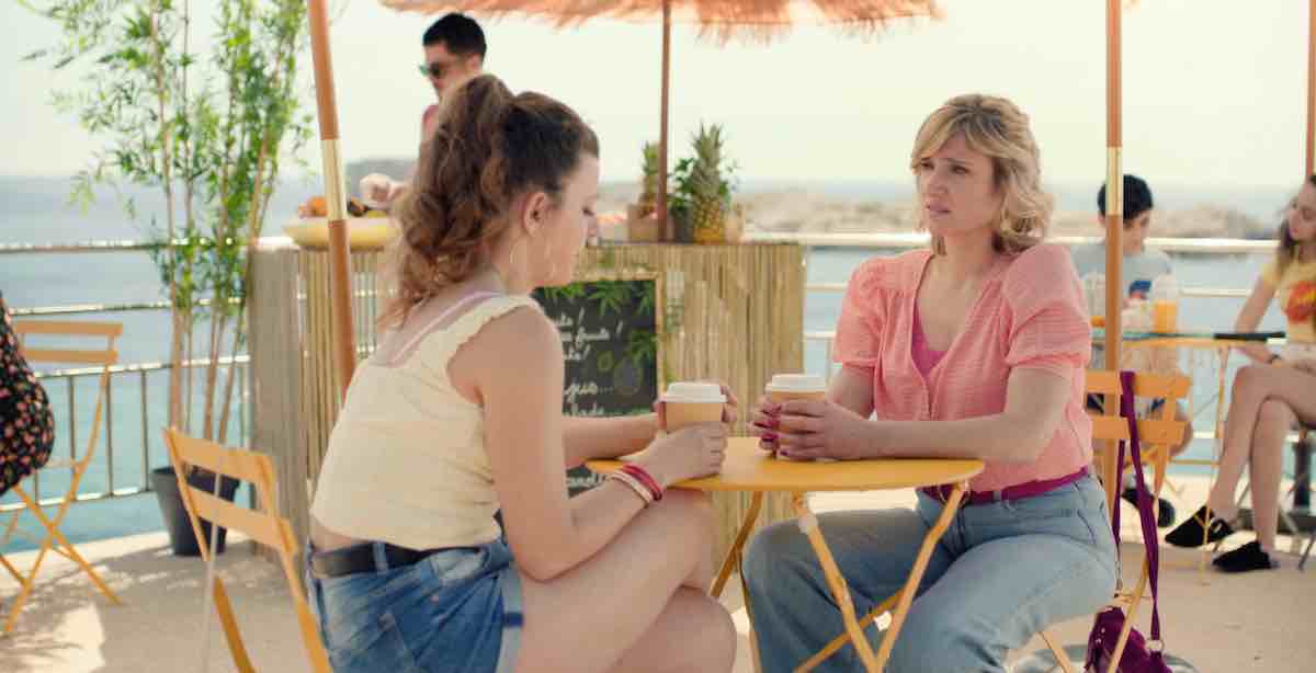 Plus belle la vie en avance du 10 juillet : Jennifer rencontre Deborah (résumé et vidéo épisode 372 en avance)