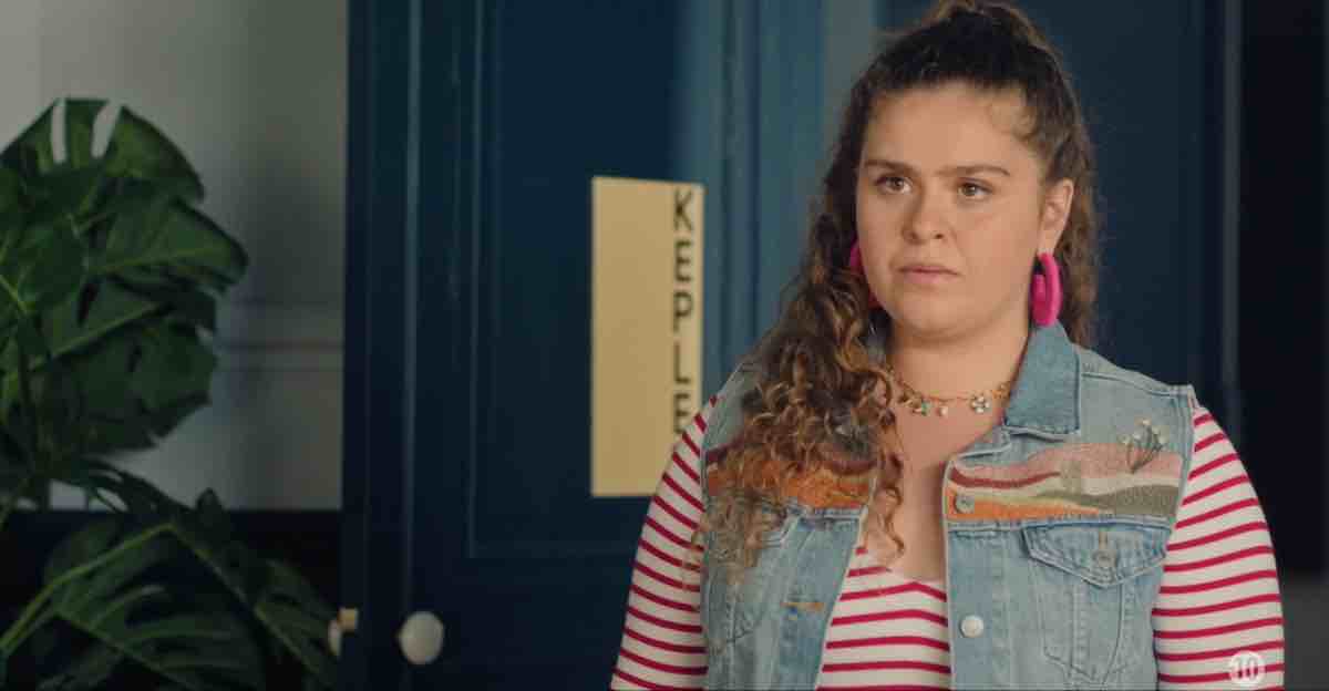 Plus belle la vie en avance du 19 septembre : Ophélie rejette Ulysse, incendie au lycée (résumé et vidéo épisode 424 en avance)