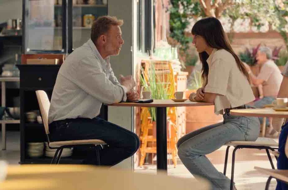 Plus Belle La Vie spoiler : Laura rencontre Eric (vidéo épisode du 10 octobre)