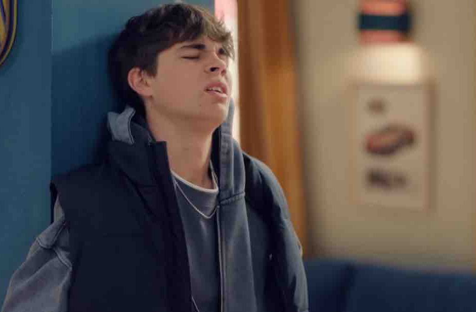 Plus belle la vie en avance du 23 février 2026 : Eric et Laura en garde à vue, Martin va mal (résumé et vidéo épisode 525 en avance)