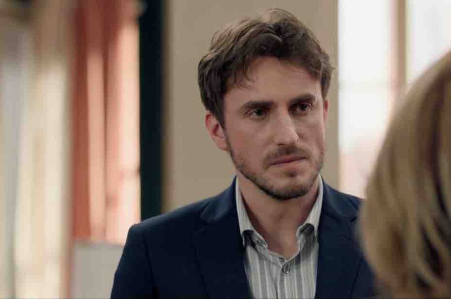 Plus Belle La Vie spoiler : Stanislas révèle son lourd secret à Ariane (vidéo épisode du 5 mai)