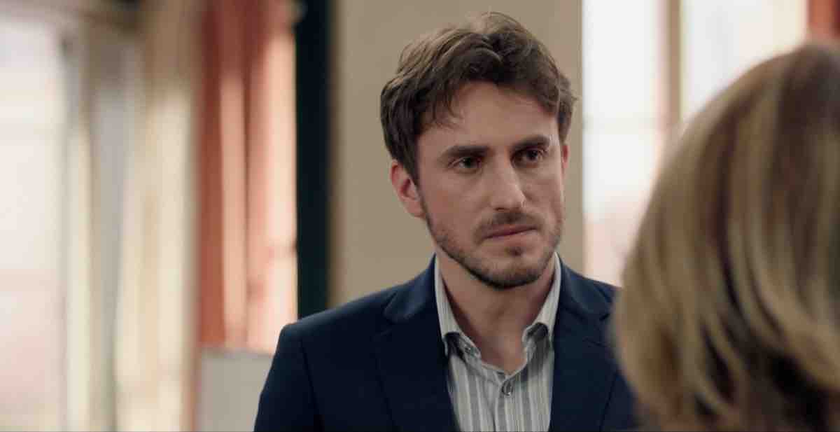 Plus Belle La Vie spoiler : Stanislas révèle son lourd secret à Ariane (vidéo épisode du 5 mai)